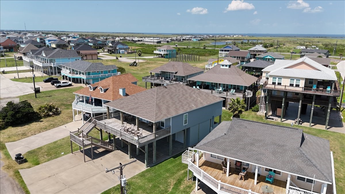 3093 Greg Street Crystal Beach, TX 77650 - Photo 4 of 48