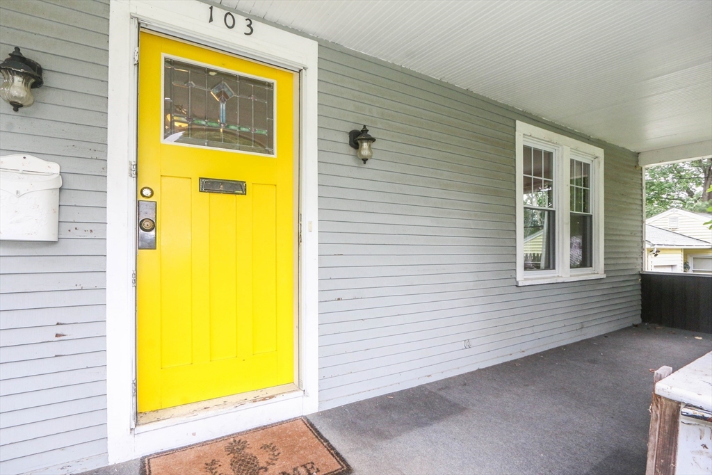 103 Clough Street Springfield, MA 01118 - Photo 3 of 37 Gallery Image 3