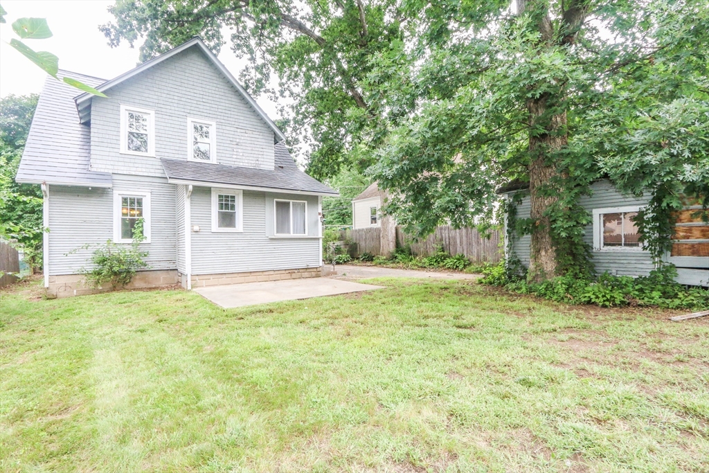 103 Clough Street Springfield, MA 01118 - Photo 7 of 37 Gallery Image 7