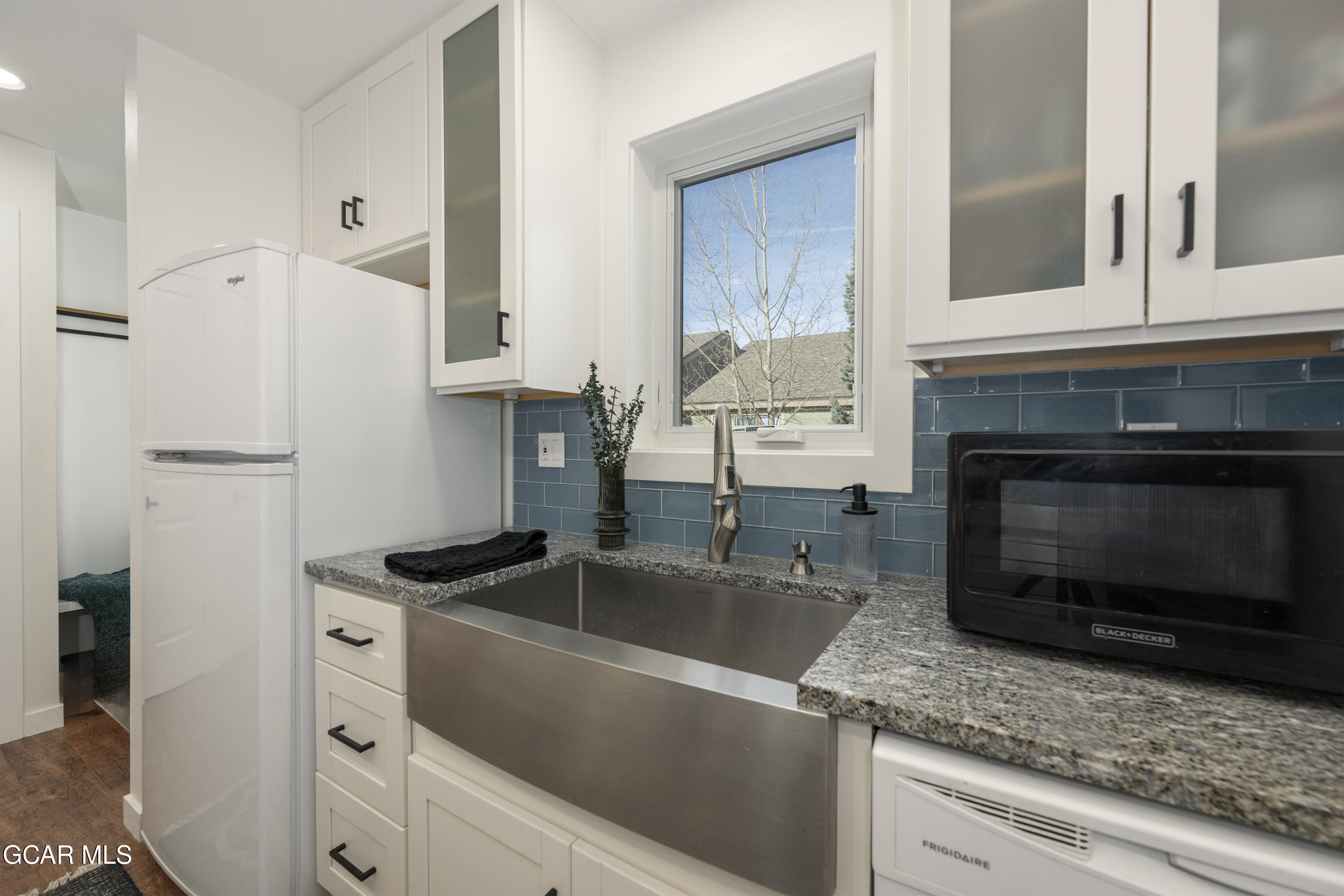 97 Doc Susie Avenue, Unit C4 Fraser, CO 80442 - Photo 7 of 36 Kitchen