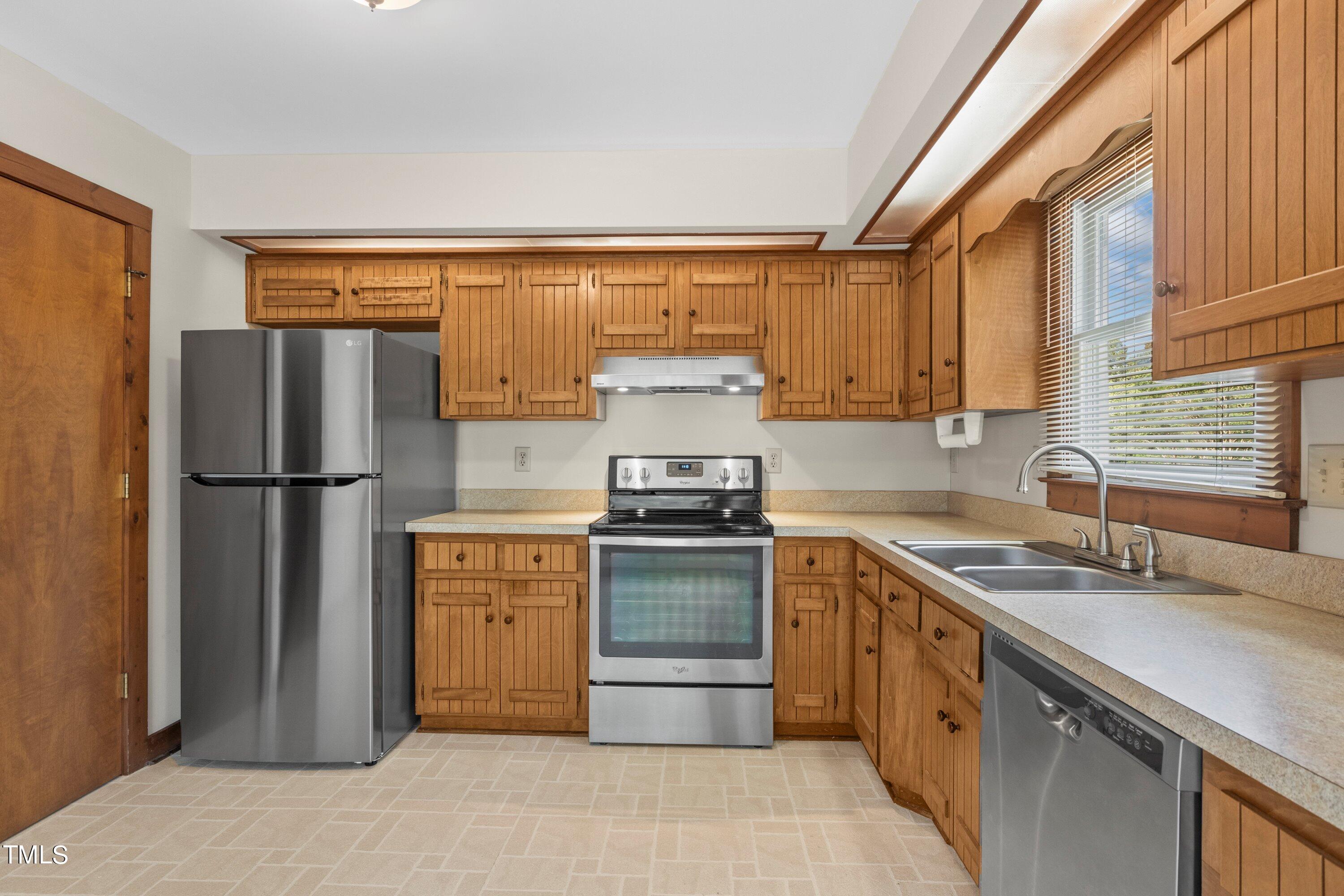 2605 Sawmill Road Raleigh, NC 27613 - Photo 9 of 23 12-202405282605 Sawmill Rd_0014