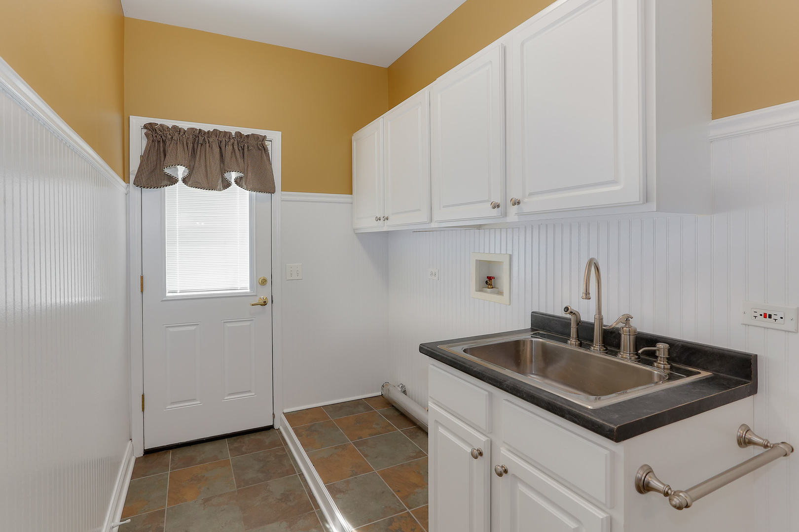 781 Merrill New Road Sugar Grove, IL 60554 - Photo 12 of 39