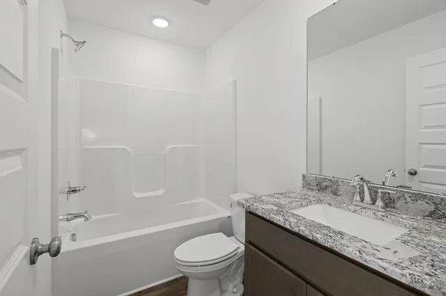 $580,150 | 176 Hidden Hive Way, Freeport, FL 32439