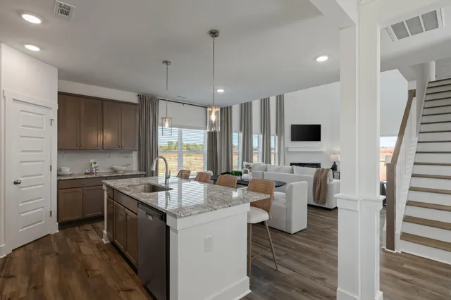 $580,150 | 176 Hidden Hive Way, Freeport, FL 32439