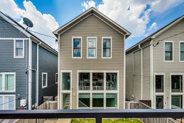 $1,750,000 | 3625 North Campbell Avenue, Chicago, IL 60618