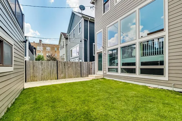 $1,750,000 | 3625 North Campbell Avenue, Chicago, IL 60618
