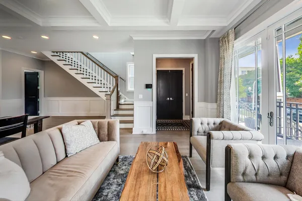$1,750,000 | 3625 North Campbell Avenue, Chicago, IL 60618