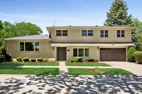 $899,900 | 9200 North Lowell Avenue, Skokie, IL 60076