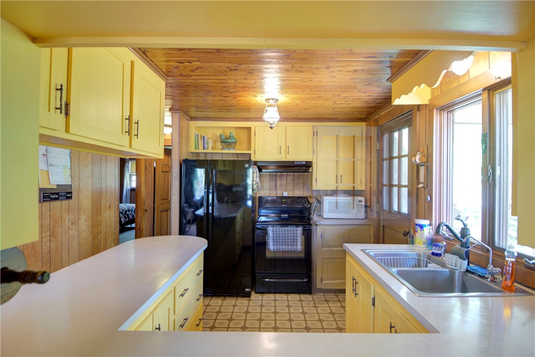 261 Hill Farm Road Coventry, RI 02816 - Photo 7 of 27