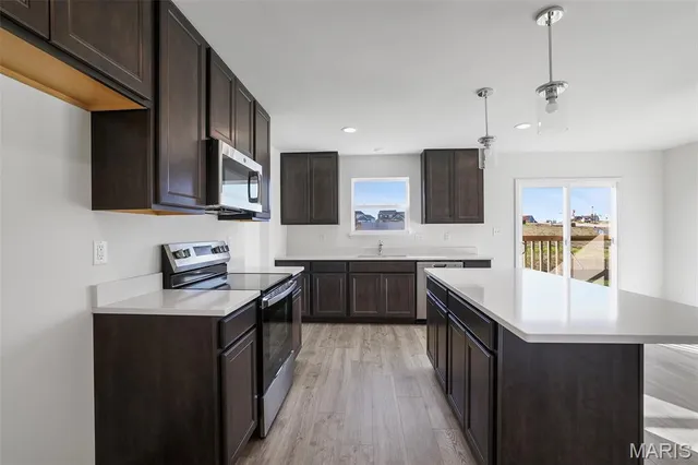 $365,155 | 4352 Bear Rdg Drive, House Springs, MO 63051