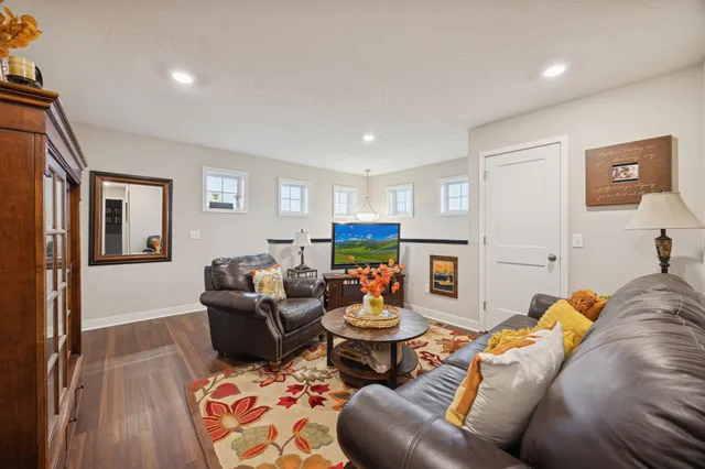 $369,900 | 7230 Bay Drive, Hugo, MN 55038