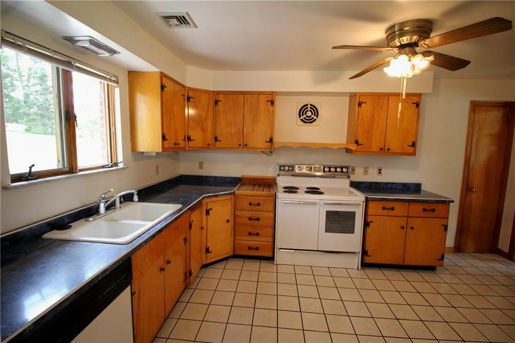 6019 Library Road Bethel Park, PA 15102 - Photo 10 of 24 Gallery Image 10