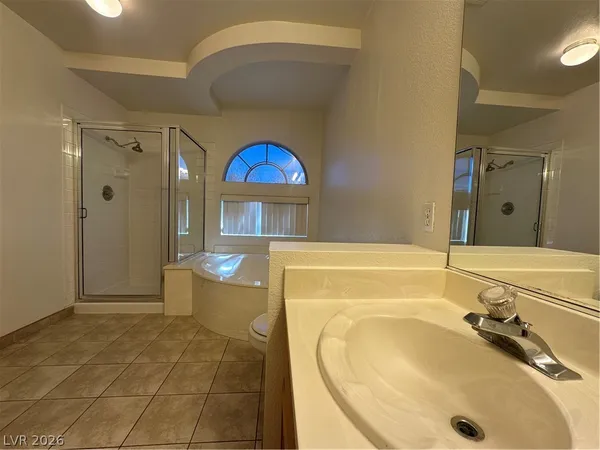 $2,400 | 16 Rising Sun Court, Henderson, NV 89074