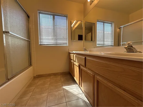 $2,400 | 16 Rising Sun Court, Henderson, NV 89074