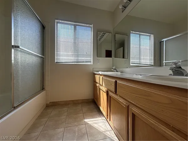 $2,400 | 16 Rising Sun Court, Henderson, NV 89074