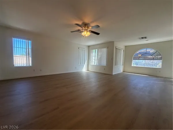 $2,400 | 16 Rising Sun Court, Henderson, NV 89074