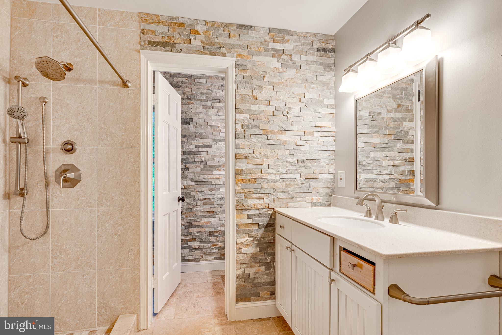 10233 Seven Locks Road Potomac, MD 20854 - Photo 17 of 33 Full Bath #2 on Upper Level