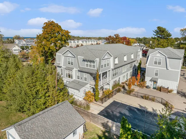 $799,000 | 120 North Barton Street, Unit B, New Buffalo, MI 49117