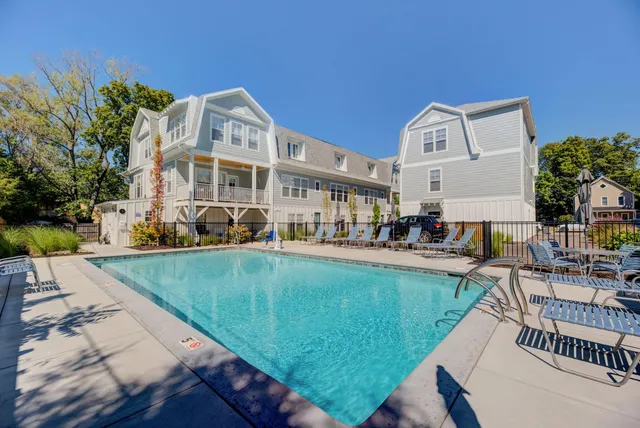 $799,000 | 120 North Barton Street, Unit B, New Buffalo, MI 49117