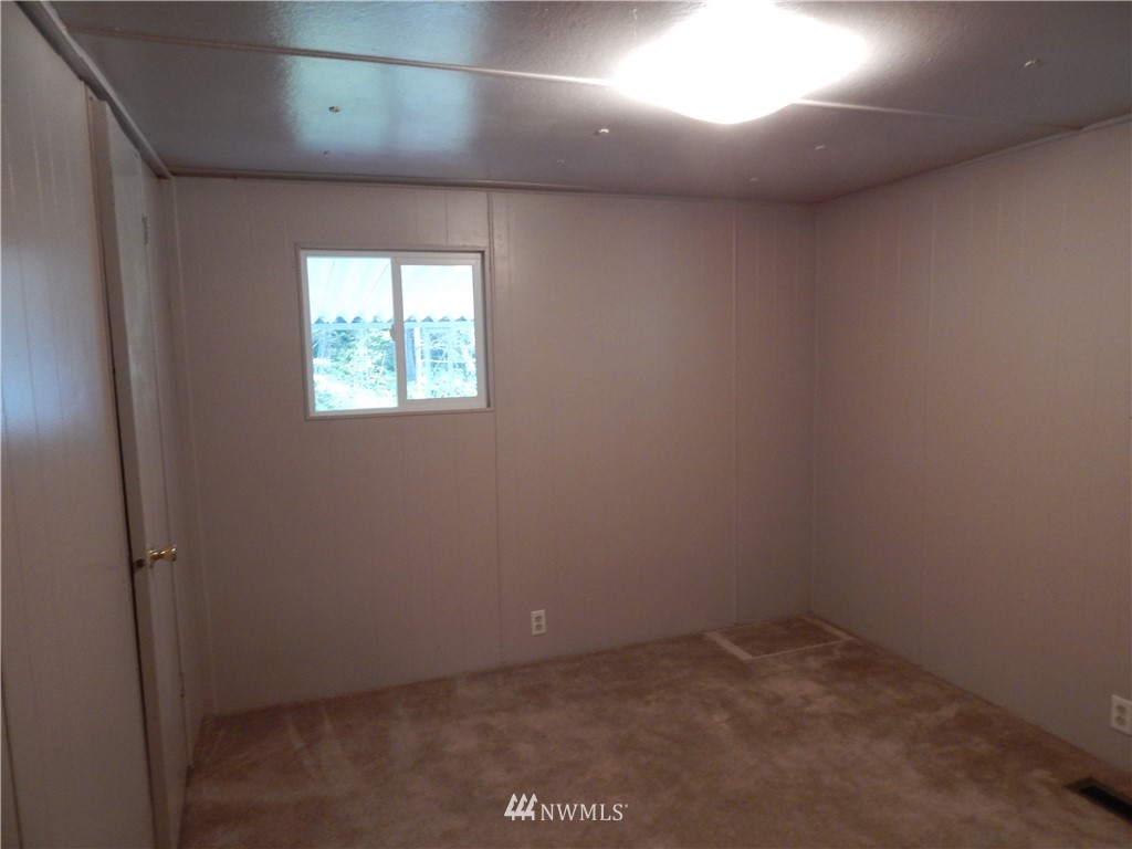404 South Barr Road Port Angeles, WA 98362 - Photo 12 of 20 Gallery Image 12