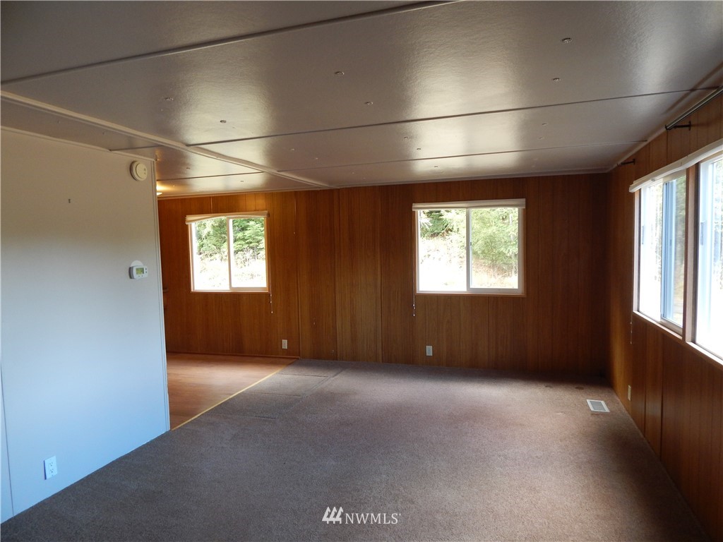 404 South Barr Road Port Angeles, WA 98362 - Photo 4 of 20 Gallery Image 4