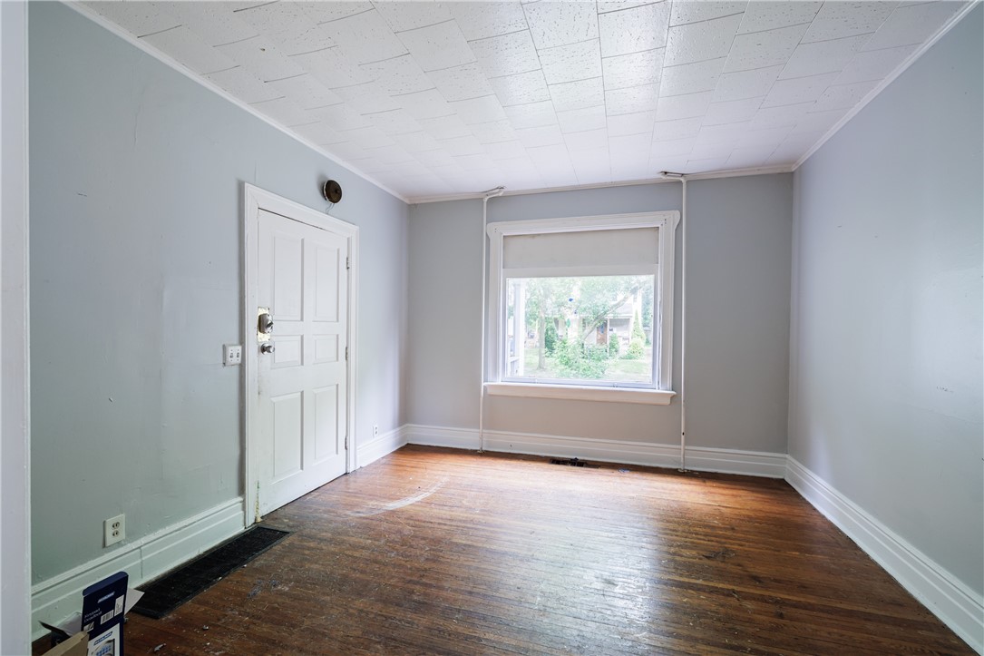 208 Kenwood Avenue Rochester, NY 14611 - Photo 13 of 23