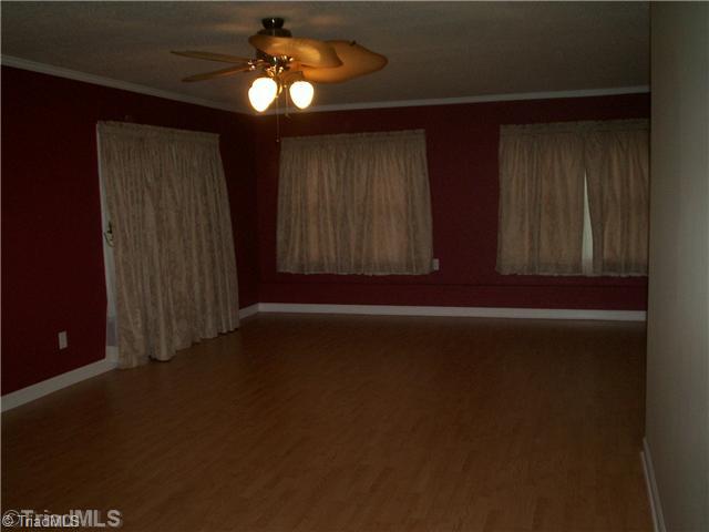 271 Greentown Road Mount Airy, NC 27030 - Photo 5 of 16 Living Room.