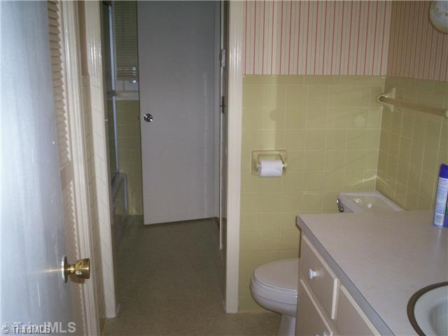 271 Greentown Road Mount Airy, NC 27030 - Photo 8 of 16 Bath.