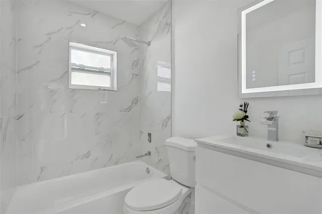 $564,000 | 1010 North 16th Avenue, Hollywood, FL 33020