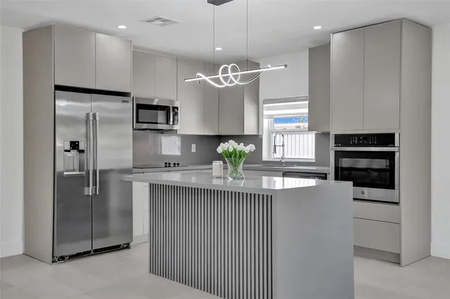 $564,000 | 1010 North 16th Avenue, Hollywood, FL 33020