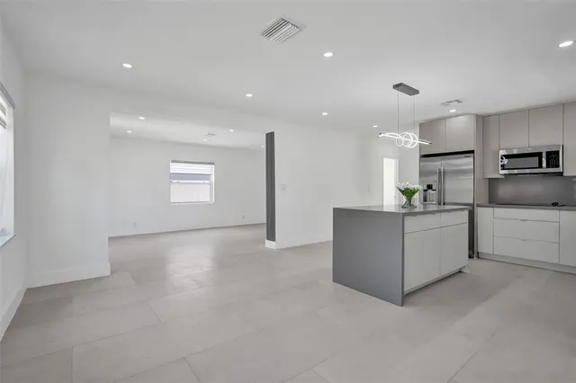 $564,000 | 1010 North 16th Avenue, Hollywood, FL 33020