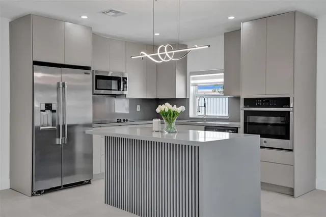 $564,000 | 1010 North 16th Avenue, Hollywood, FL 33020