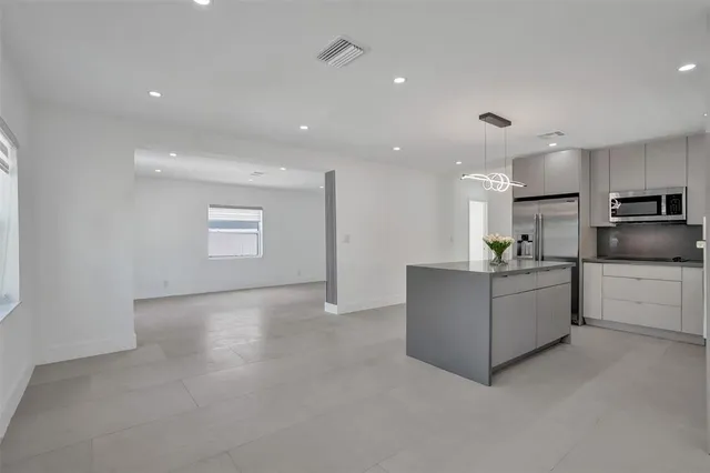 $564,000 | 1010 North 16th Avenue, Hollywood, FL 33020