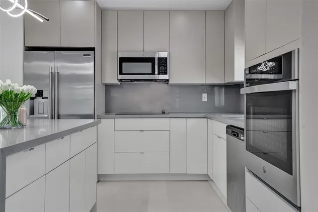 $564,000 | 1010 North 16th Avenue, Hollywood, FL 33020