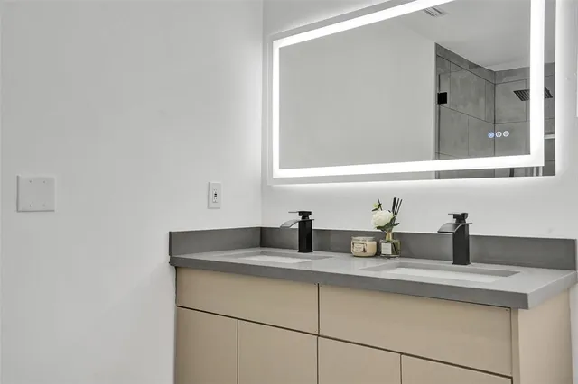 $564,000 | 1010 North 16th Avenue, Hollywood, FL 33020