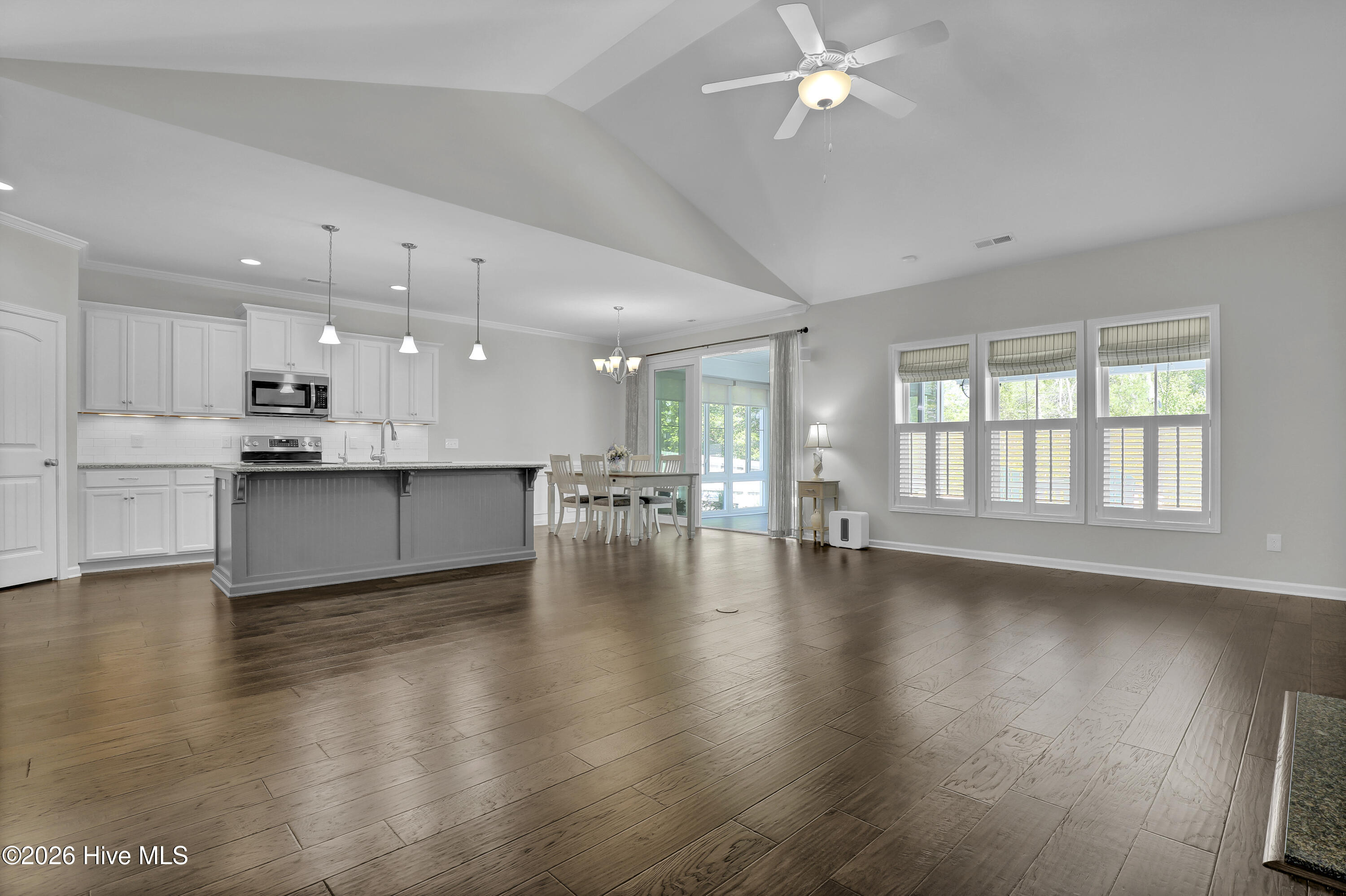 175 Violetear Ridge Hampstead, NC 28443 - Photo 10 of 68 9