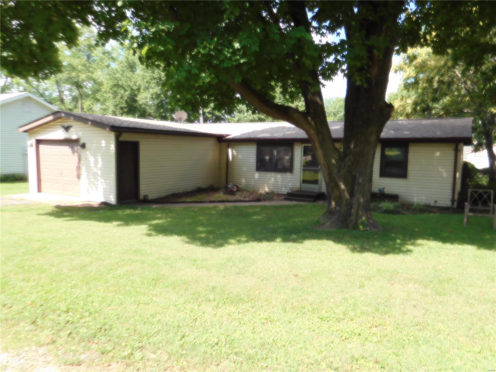 715 Morrison Avenue Waterloo, IL 62298 - Photo 1 of 2 Gallery Image 1