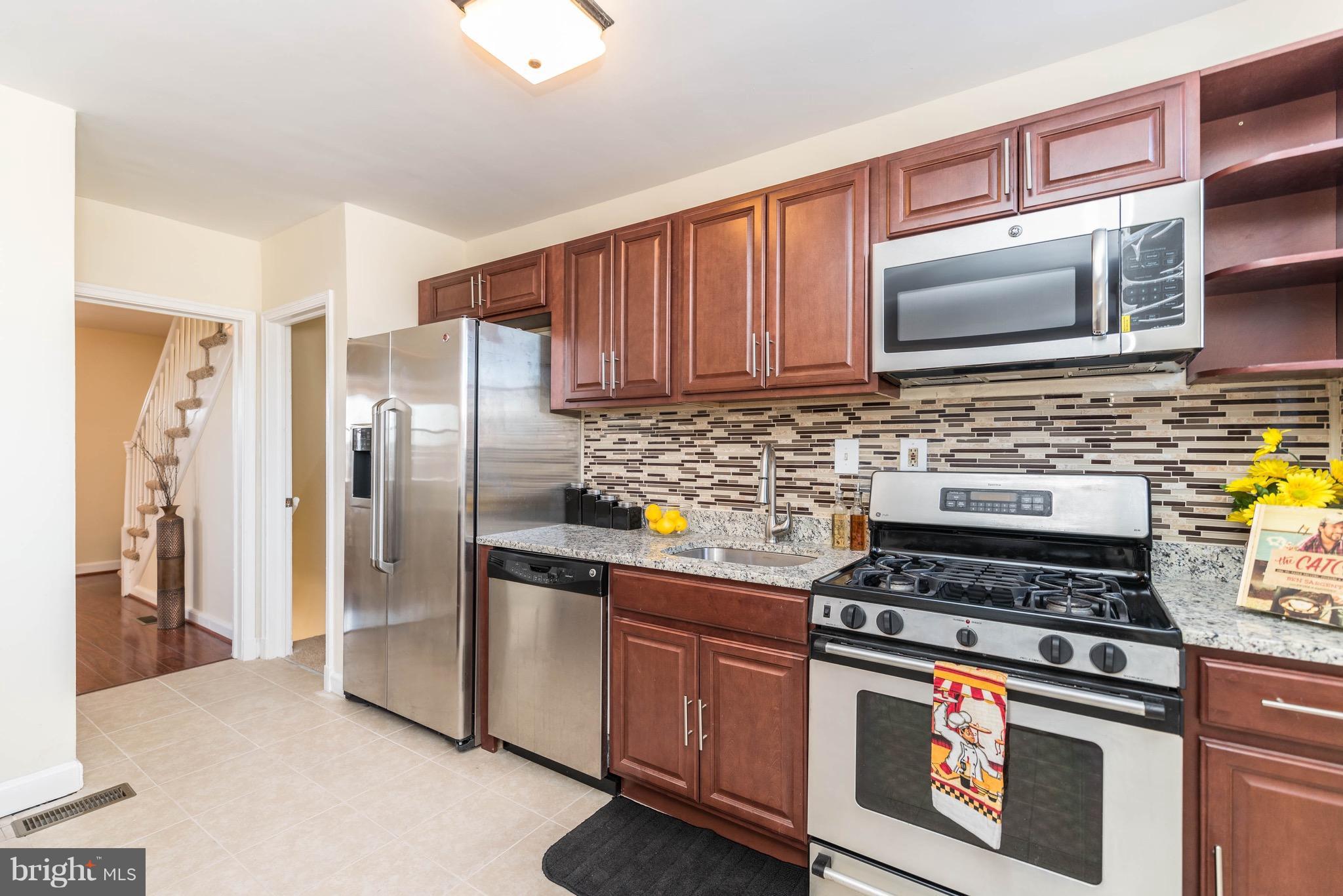 3584 Juneway Baltimore, MD 21213 - Photo 11 of 29 Interior (General)