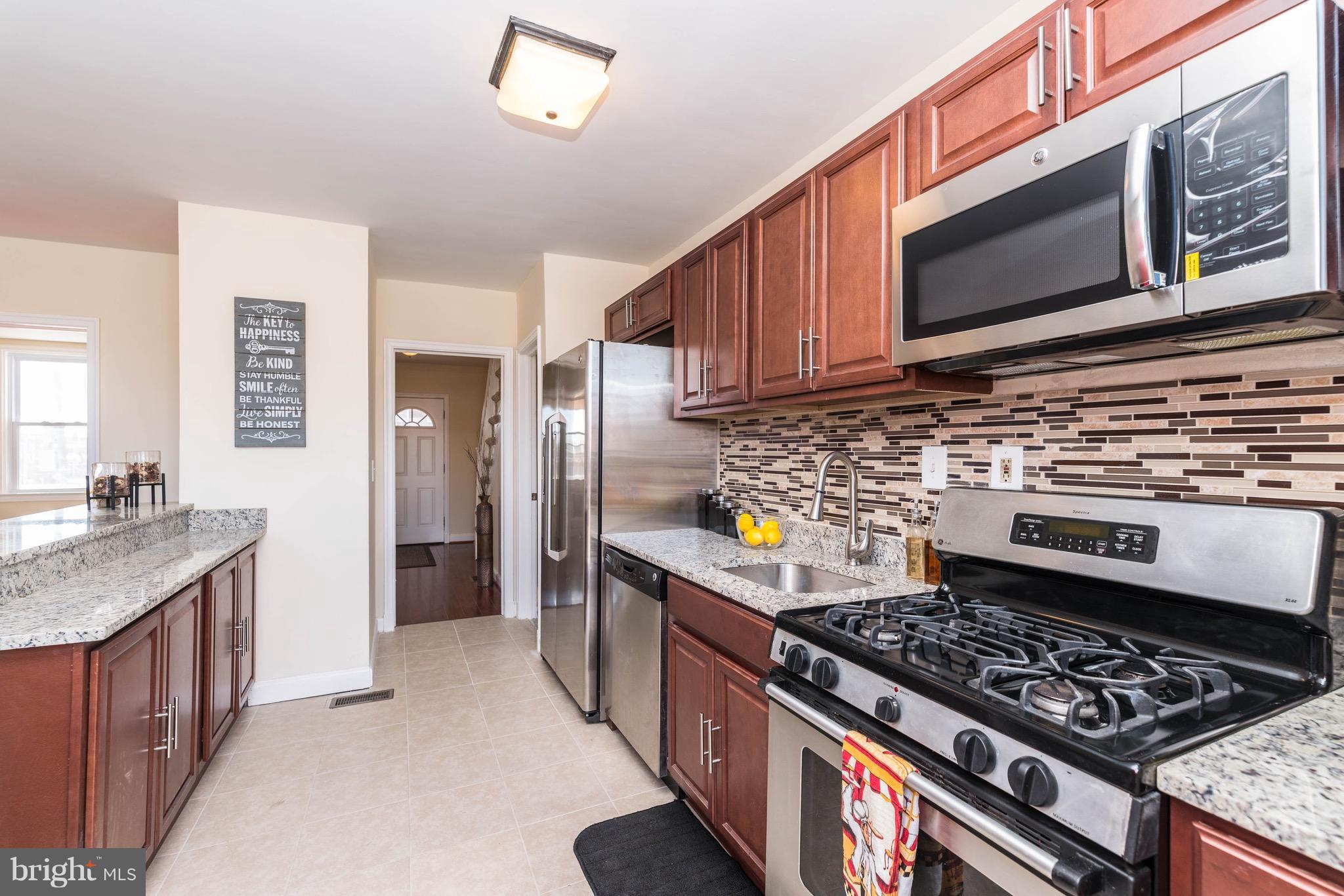3584 Juneway Baltimore, MD 21213 - Photo 13 of 29 Interior (General)