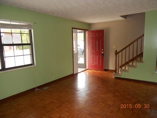 136 High Point Lane Oak Ridge, TN 37830 - Photo 3 of 10 077
