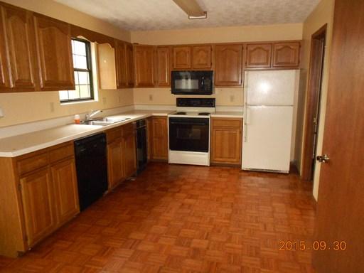 136 High Point Lane Oak Ridge, TN 37830 - Photo 4 of 10 079