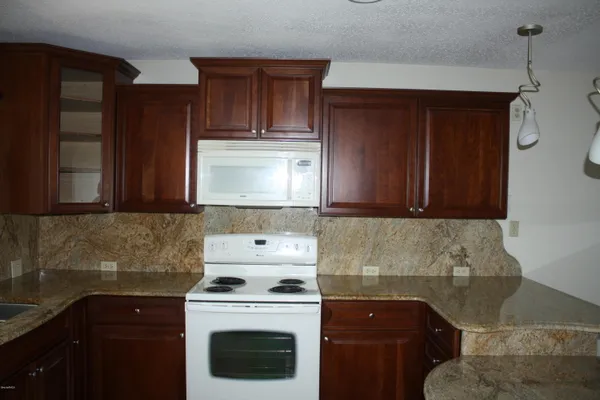 $2,500 | 325 South Banana River Boulevard, Unit 209, Cocoa Beach, FL 32931
