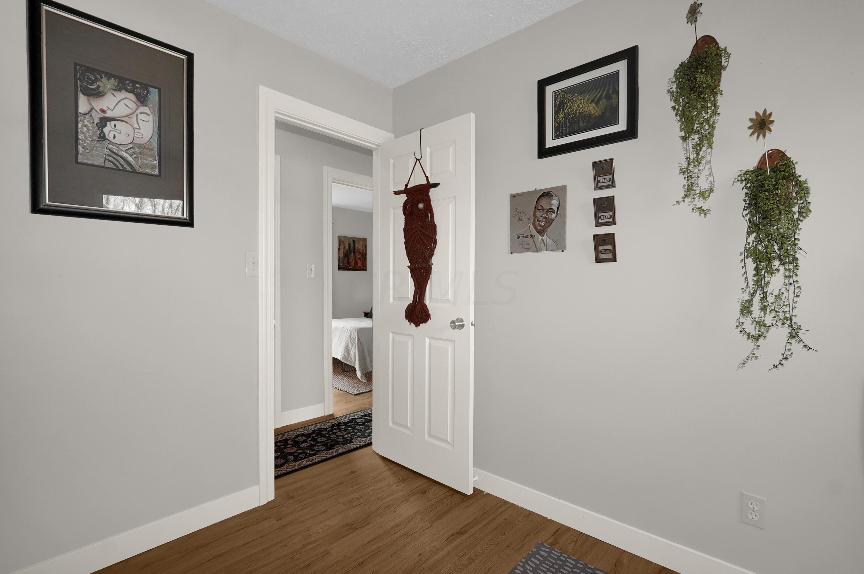 3738 Atkinson Road Columbus, OH 43232 - Photo 21 of 34 DSC09880