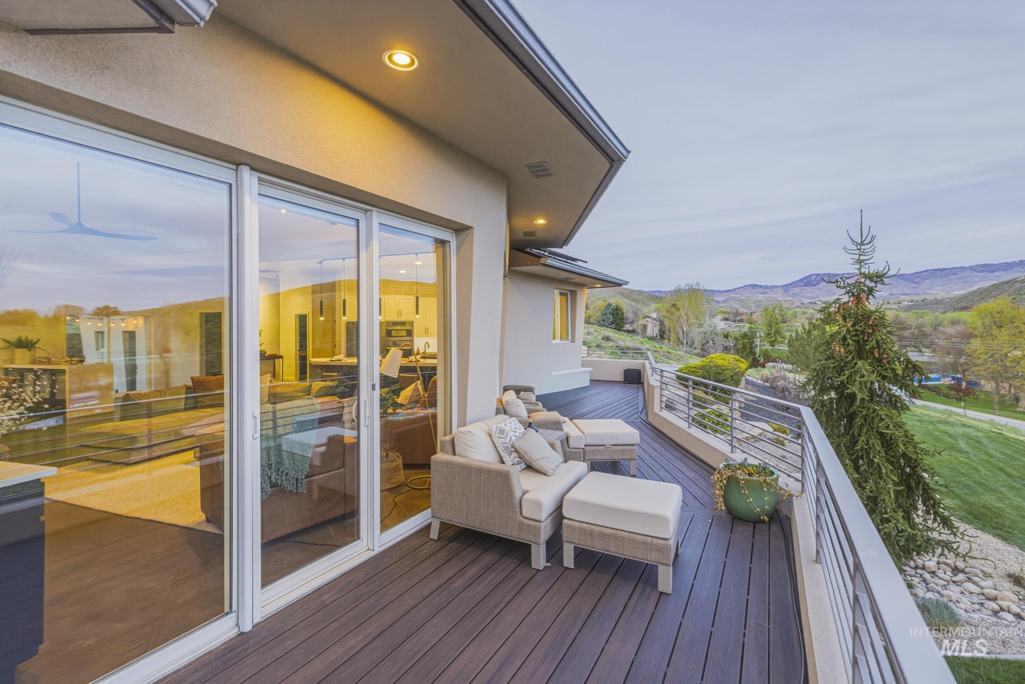 4275 36th Street Boise, ID 83703 - Photo 38 of 50 Balcony with a mountain view