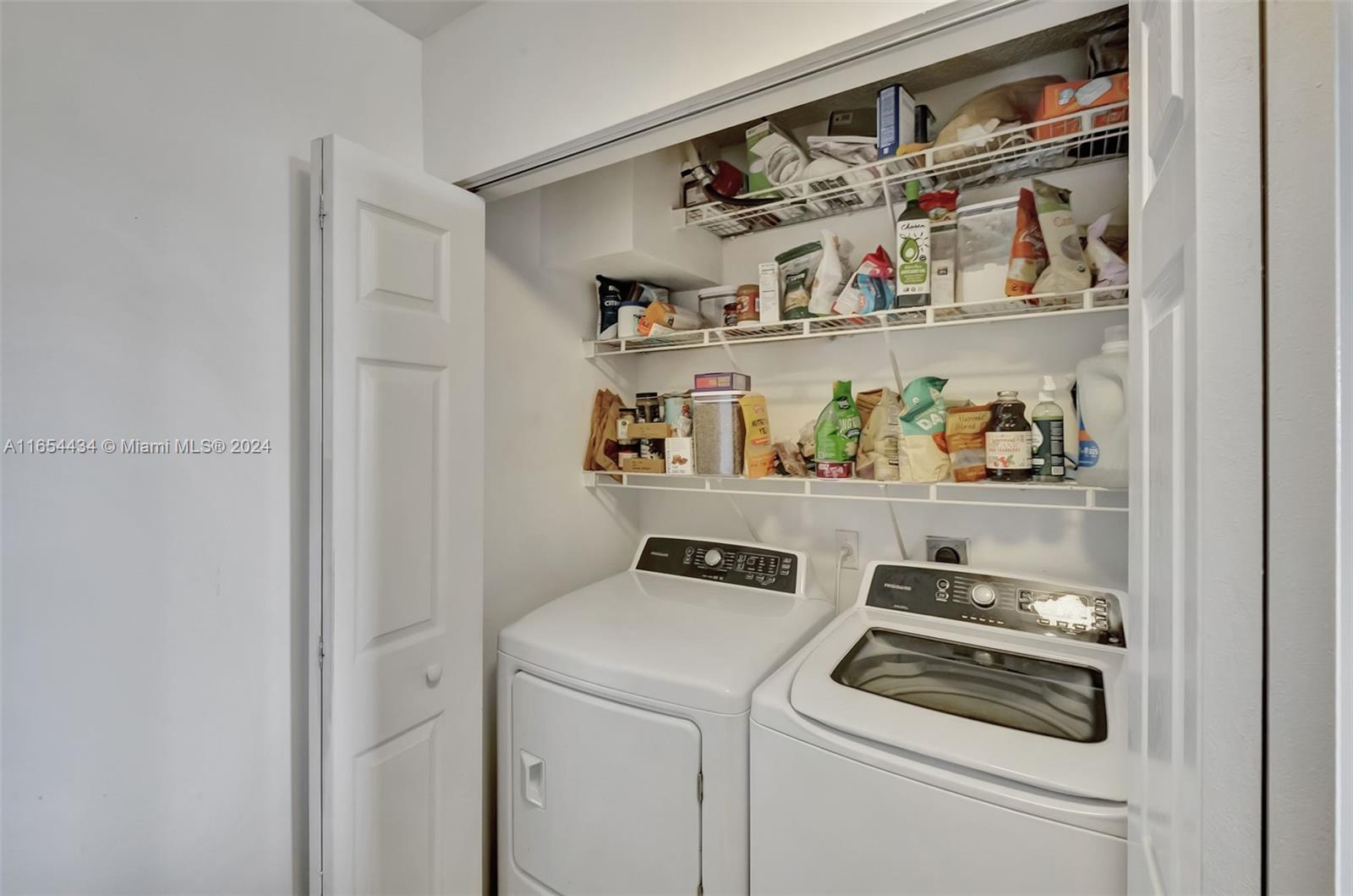 1401 Bay Road, Unit 410 Miami Beach, FL 33139 - Photo 11 of 33 Inside Unit