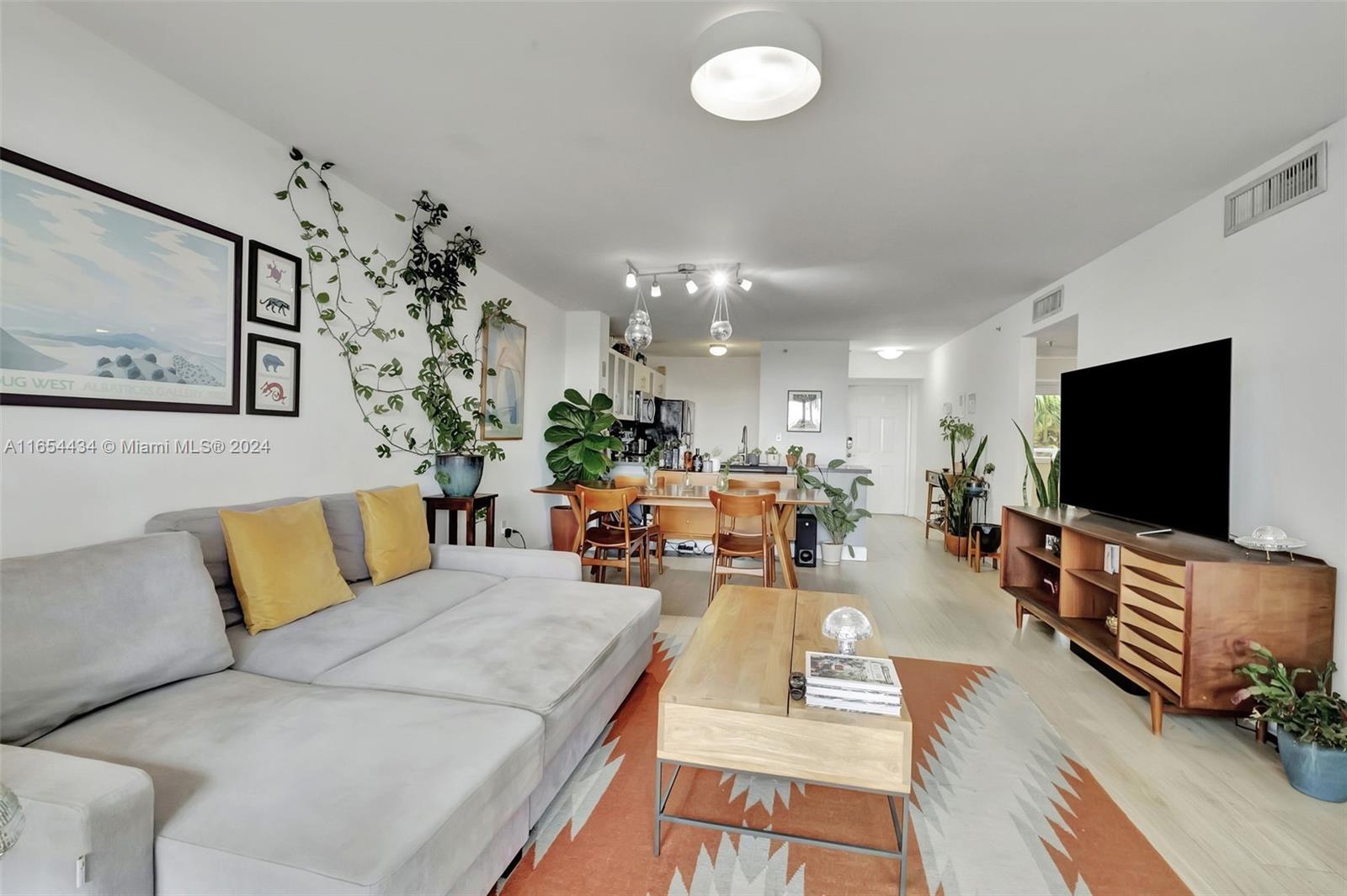 1401 Bay Road, Unit 410 Miami Beach, FL 33139 - Photo 22 of 33