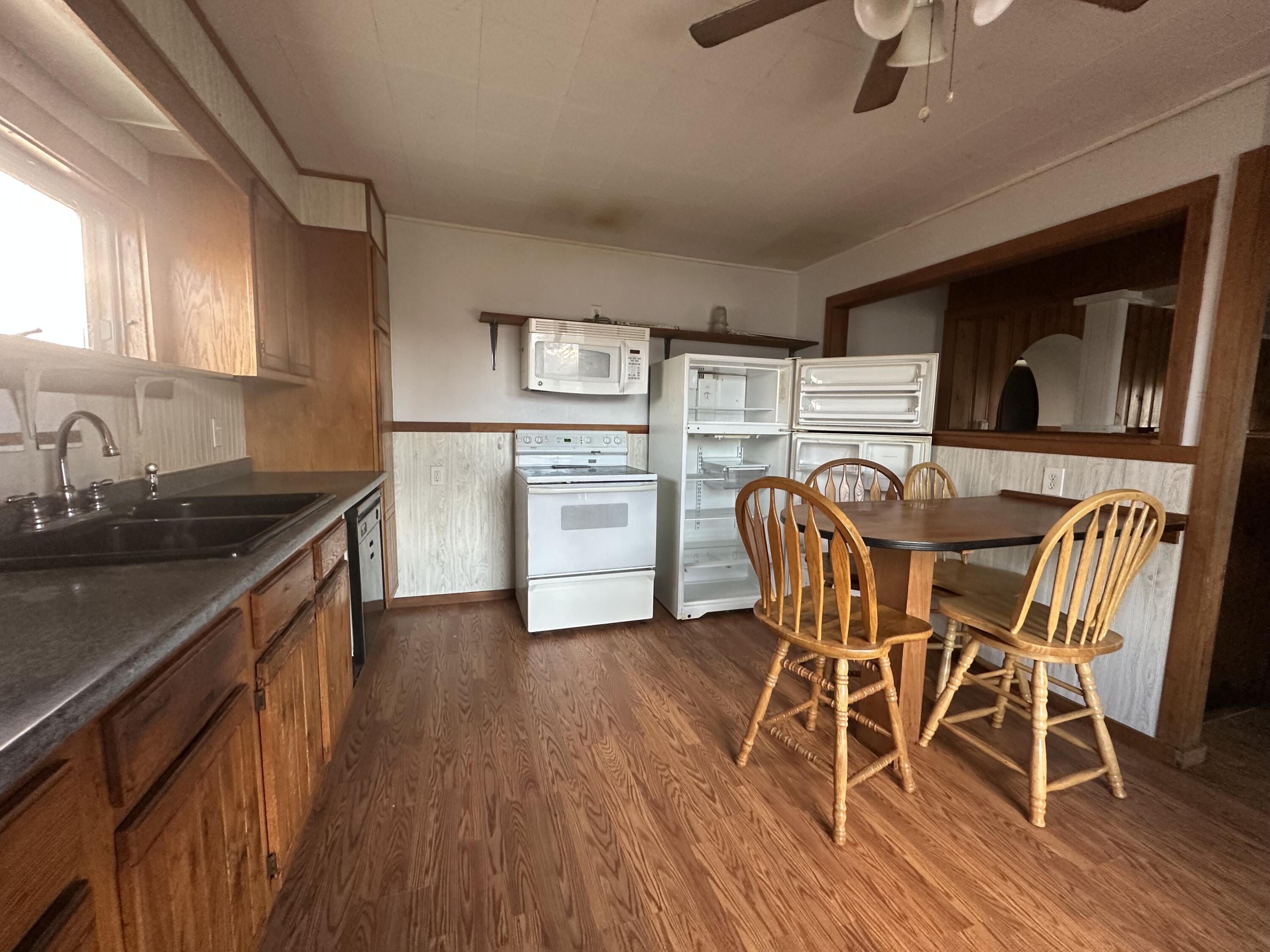 366 Village Road Smithfield, ME 04978 - Photo 4 of 29