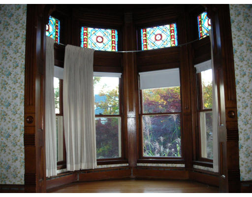 32 Round Hill Road Northampton, MA 01060 - Photo 3 of 10 Gallery Image 3