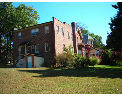 32 Round Hill Road Northampton, MA 01060 - Photo 10 of 10 Gallery Image 10