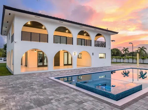 $5,499,000 | 10201 Southwest 64th Street, Miami, FL 33173